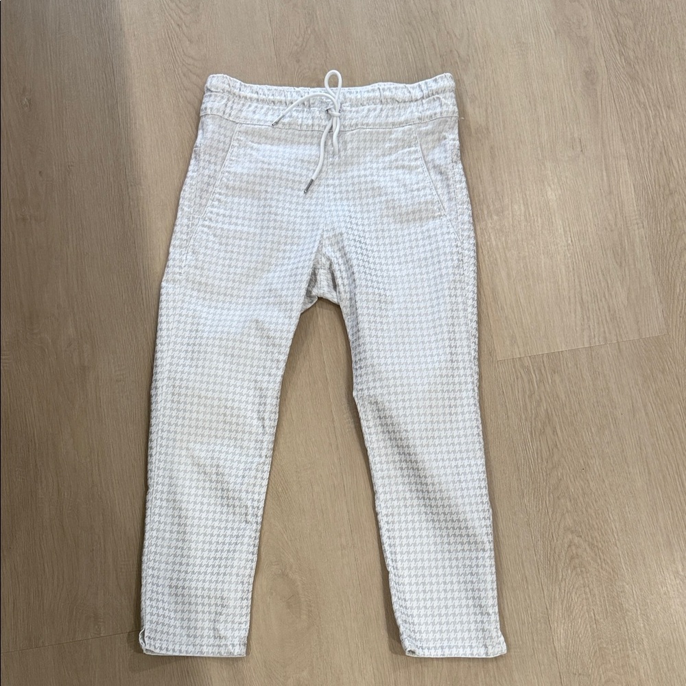 BEVY FLOG White/Grey Houndstooth Cropped Pants